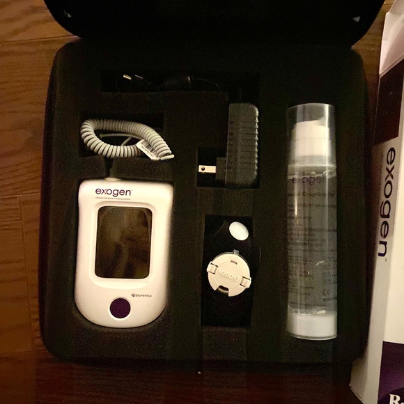 Exogen ultrasound bone healing machine - Picture 3 of 12